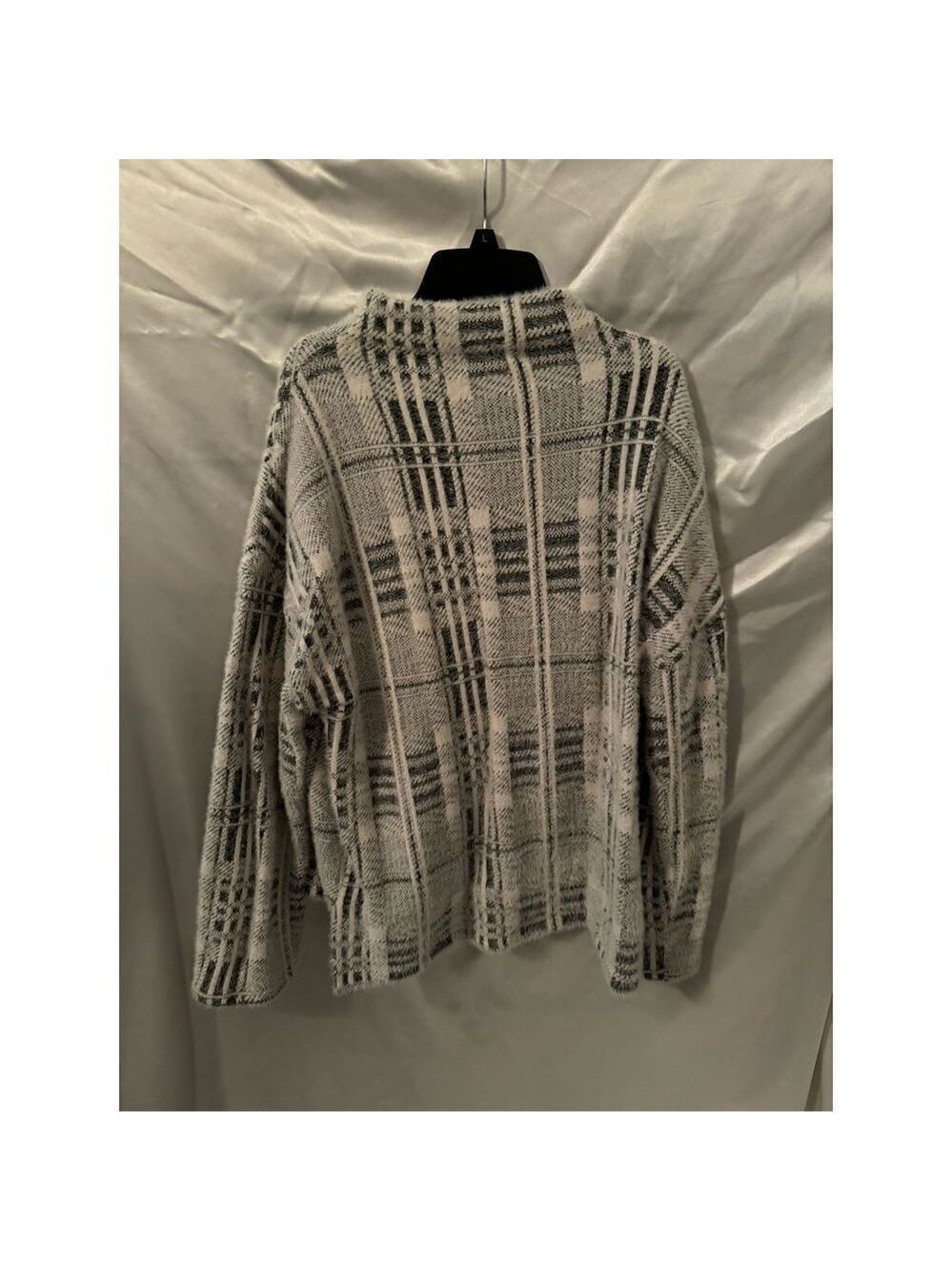 Grey Plaid Sweater - Picture 2 of 7